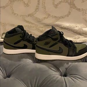 Boys Jordan 1